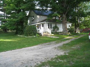 1925 Quick Rd, Harbor Springs, MI 49740