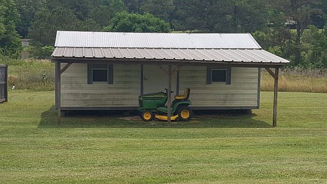2nd image of 1740 Henderson Hwy