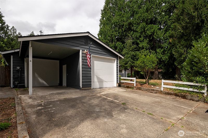 3rd image of 14717 206th Avenue SE