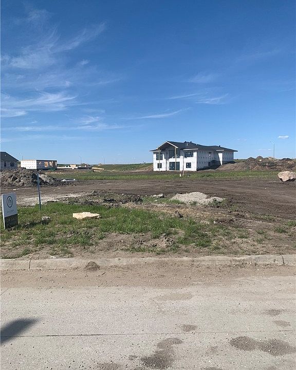 1st image of 5907 NE Oak Dr