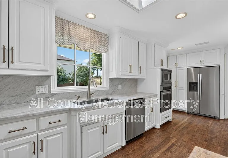 5804 Norway Rd — Photo 7