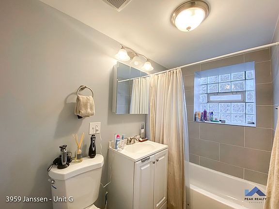 4th image of 3945 N Janssen Ave #2249923