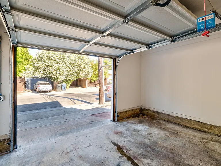 4434 U St — Photo 37