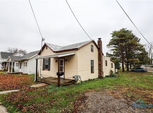 27 Main St, Leipsic, OH 45856