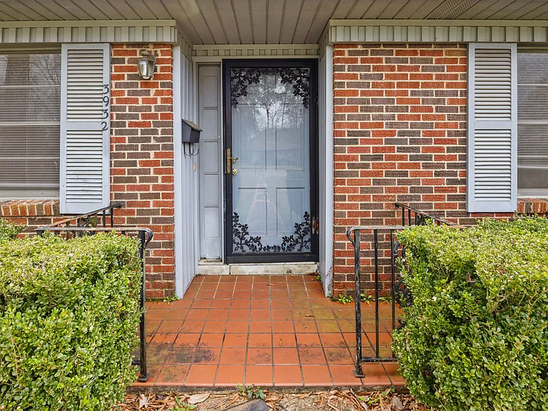 3932 Meredith Dr — Photo 22