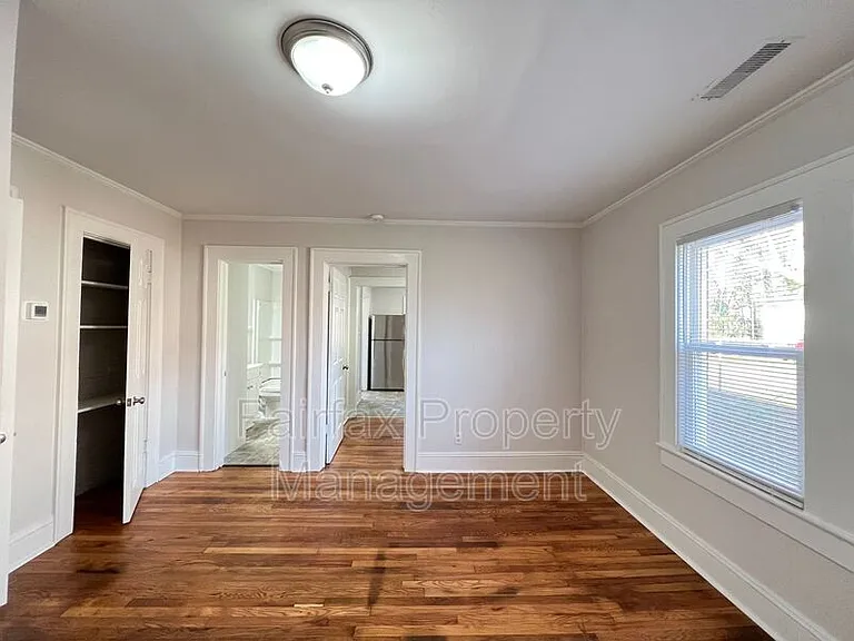 102 W Summit Ave #B — Photo 8