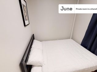 611 E 11th St #B, New York, NY 10009