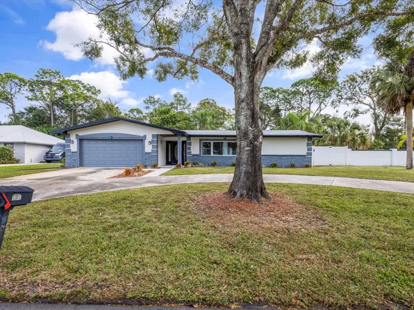 520 Ponderosa St, Melbourne, FL 32904