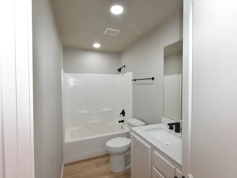311 Stell Ave — Photo 15