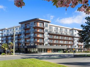 1075 Tillicum Rd #103, Esquimalt, BC V9A 2A4