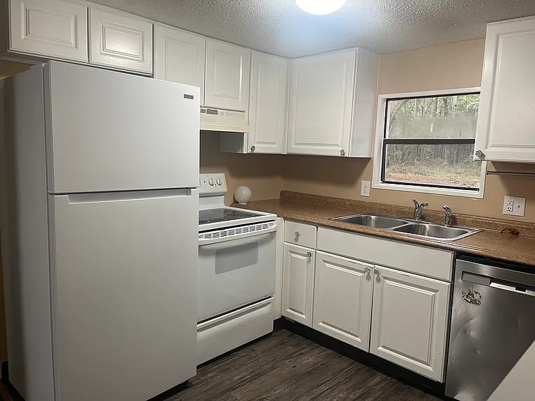365 Polk Rd — Photo 7