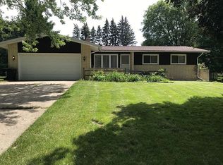 640 Seminole Dr, Fremont, MI 49412