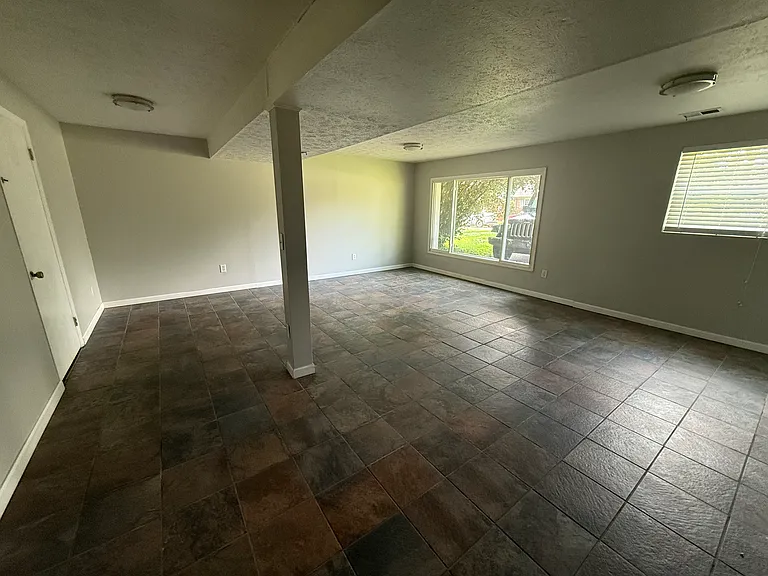 3316 Crown Crest Rd — Photo 12