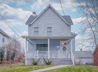 348 School St, Springdale, PA 15144