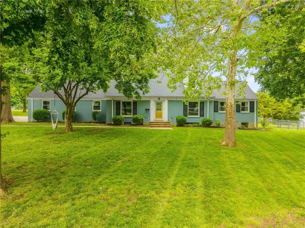 10100 E Sheley Rd, Independence, MO 64052
