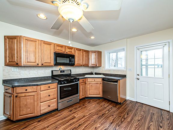 5th image of 2707 W Bryn Mawr Ave