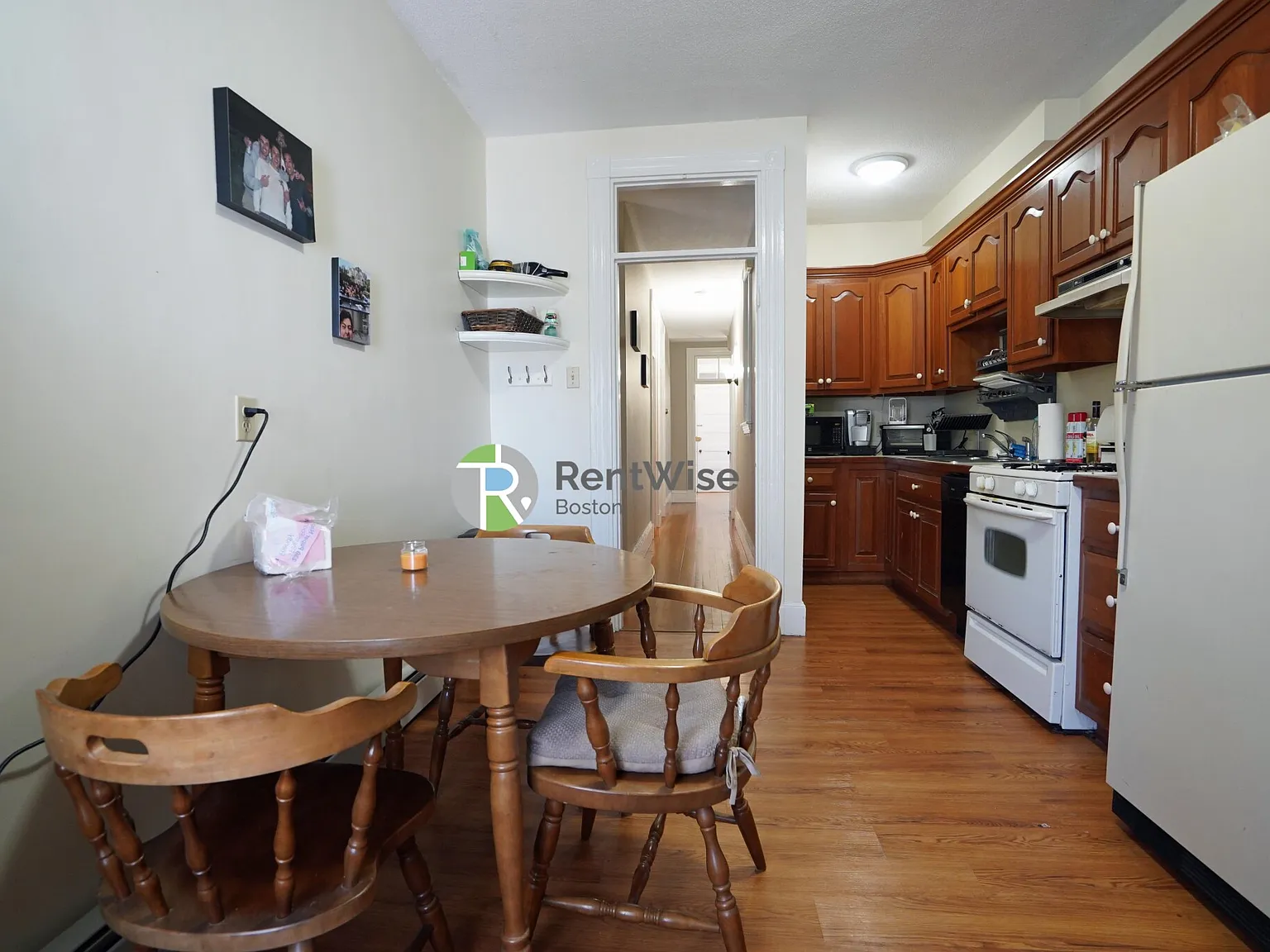 2 bed, 1.0 bath, 950 sqft, $2,500 — Photo 4