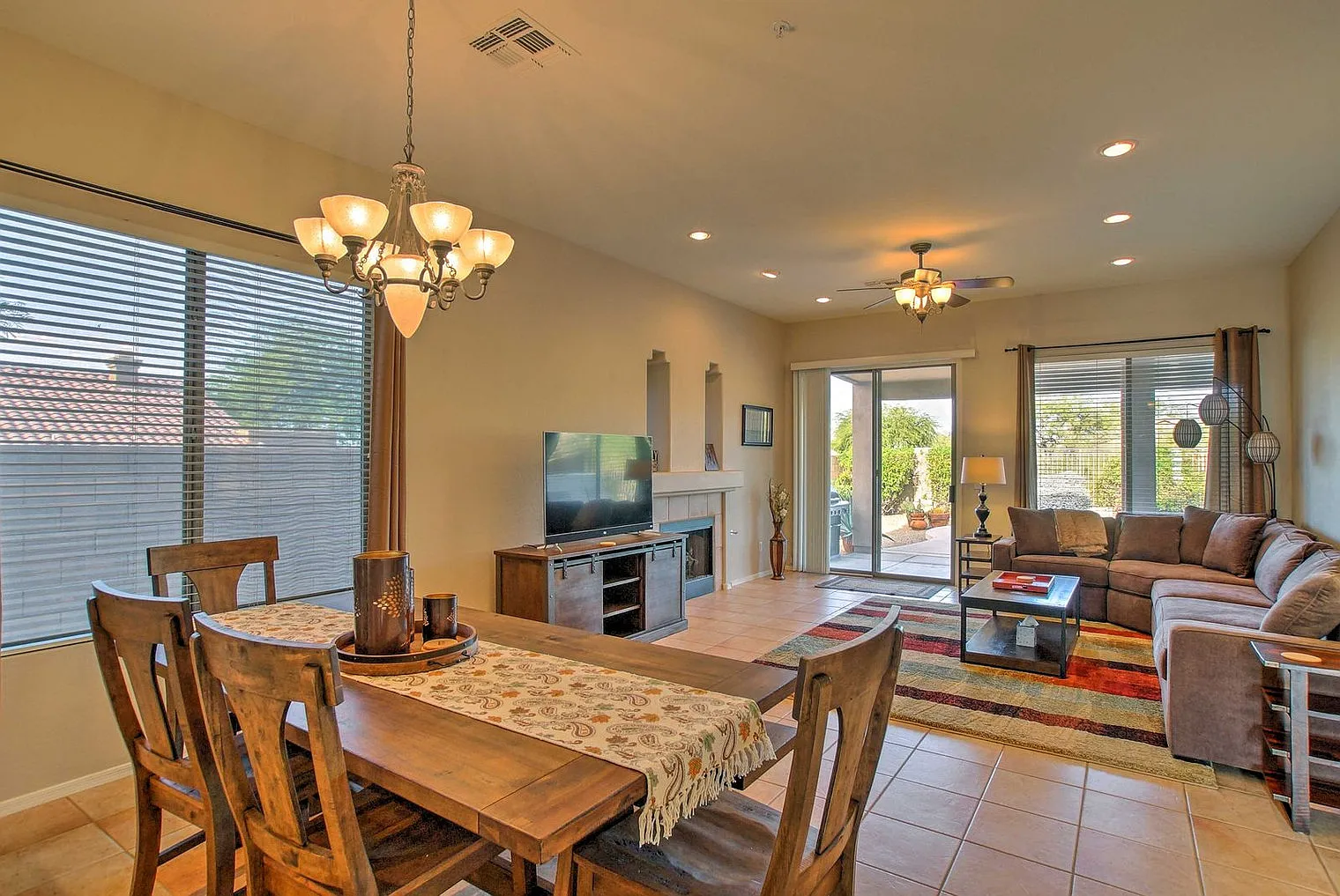 3 bed, 2.0 bath, 1646 sqft, $4,120 — Photo 3