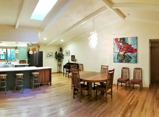 120 Nob Hill St, Ashland, OR