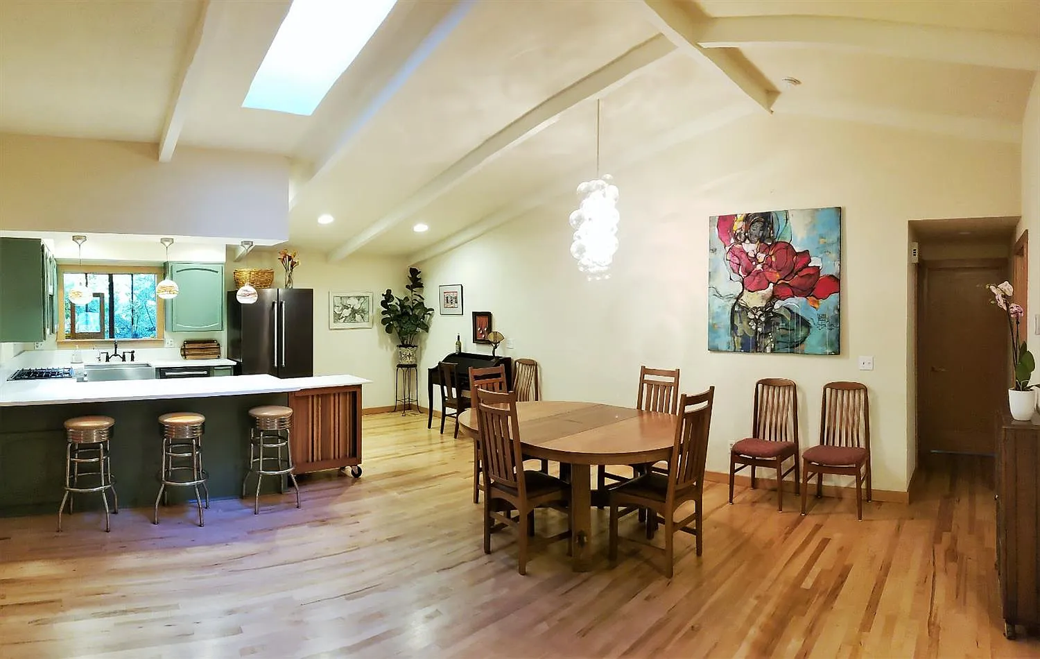 120 Nob Hill St photo 1