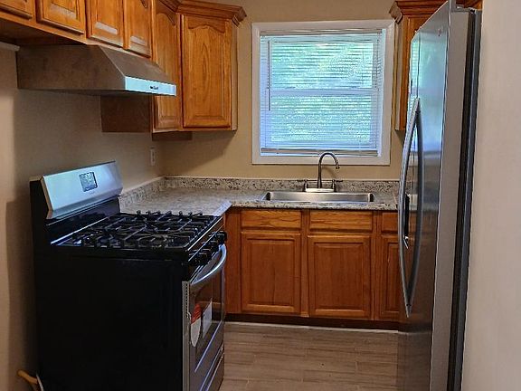 2nd image of 2019 Claude St NW