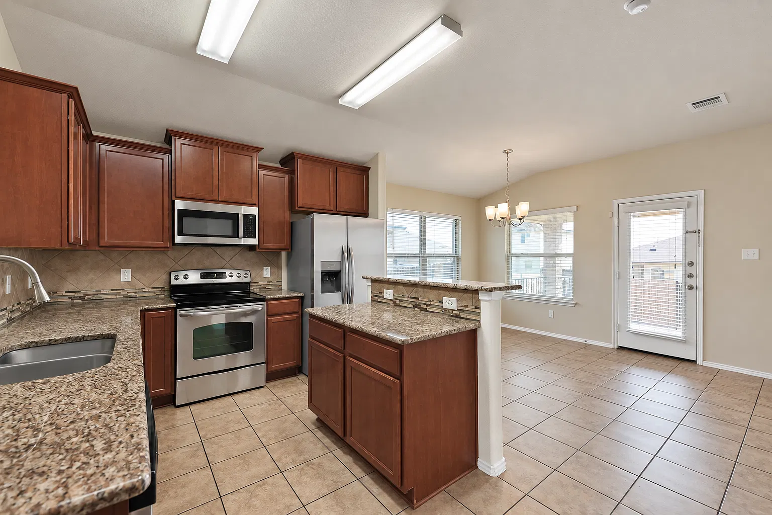6502 Clear Brook Dr, Killeen — Photo 4