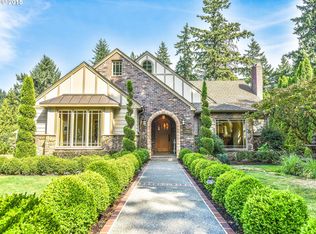 13180 SW Thoma Rd, Lake Oswego, OR 97034