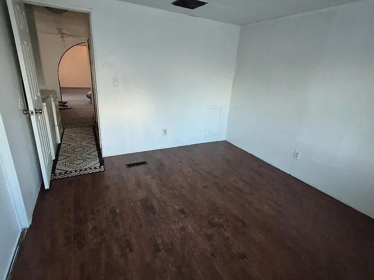 5422 N Royal Palm Dr #1 — Photo 8