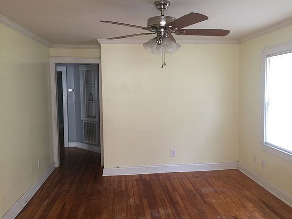 2nd image of 210 S Piedmont Ave