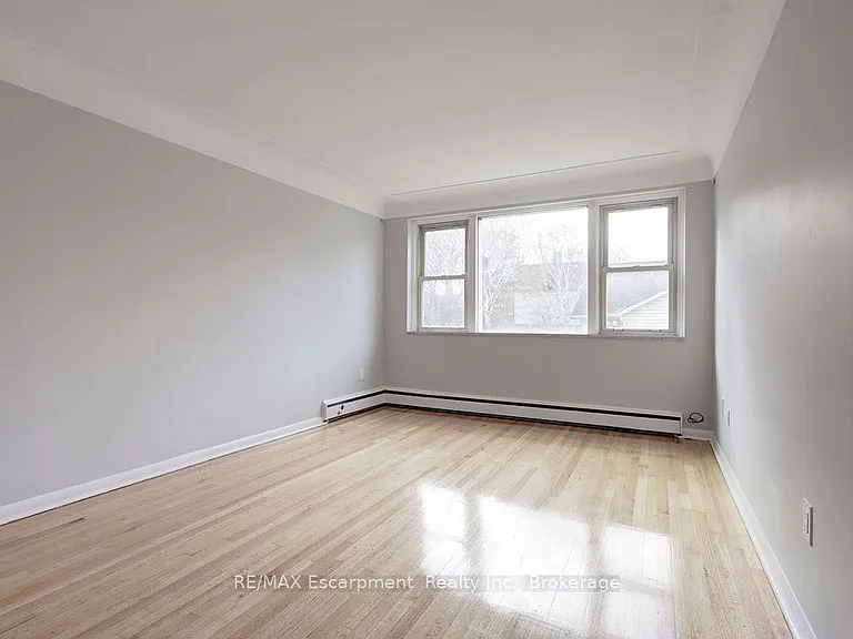 830 Robinson St #204 — Photo 7