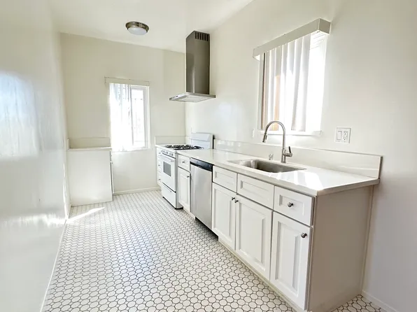 221 S Atlantic Blvd #202, Alhambra, CA 91801