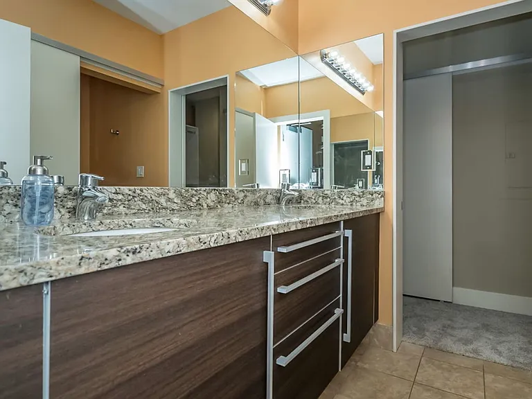 4100 Forest Park Ave #226 — Photo 12
