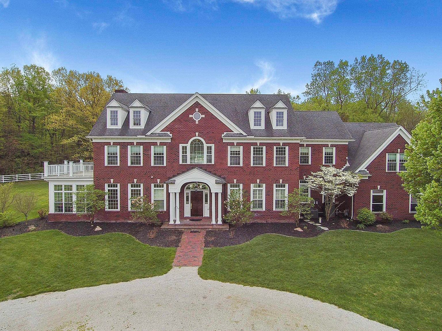 8838 Dillon Dr, Temperance, MI 48182 Zillow