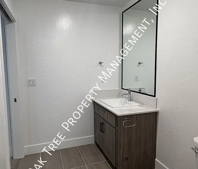 10920 N Honeysuckle Dr — Photo 8