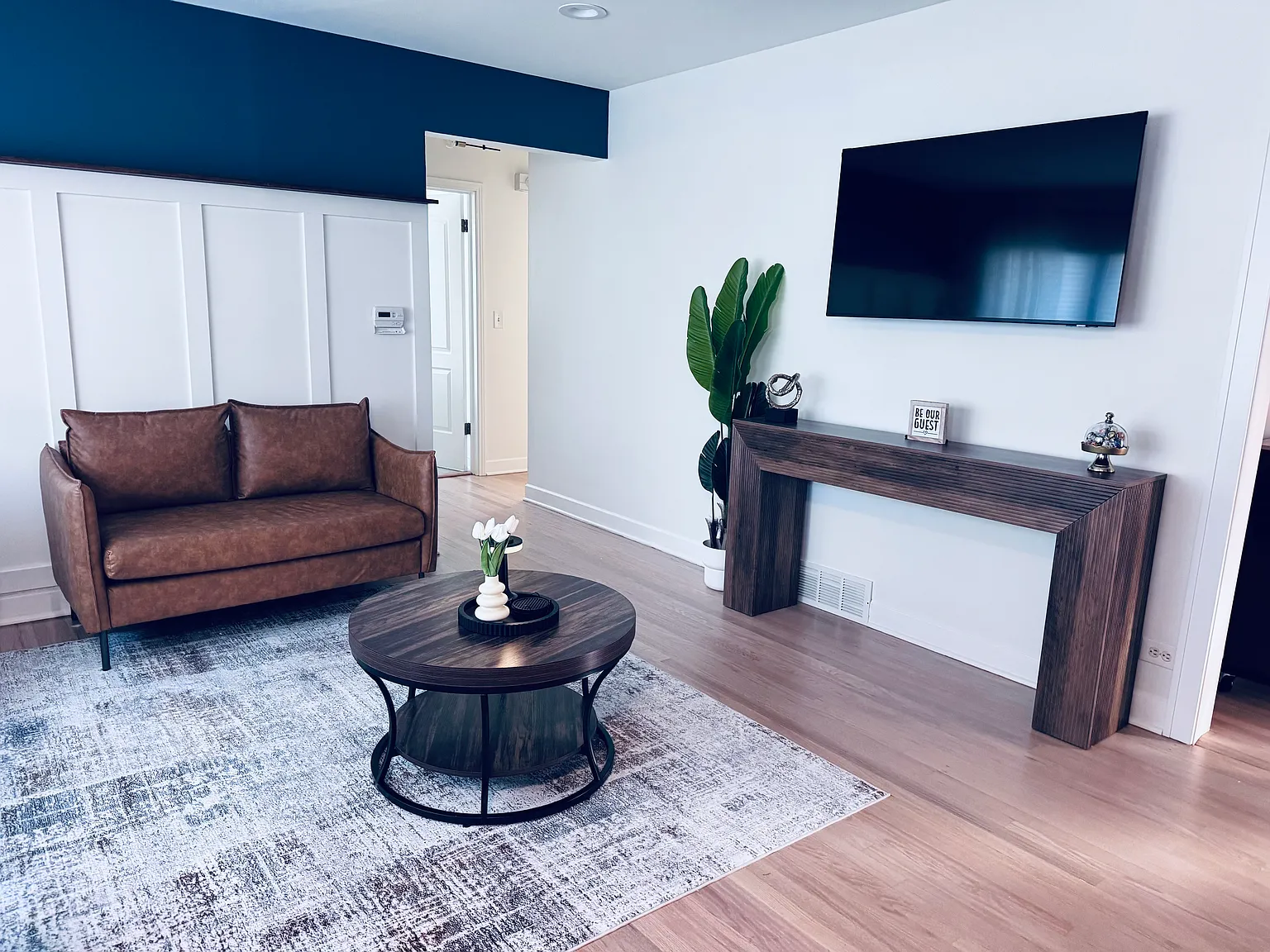 3 bed, 2000 sqft, $4,700 — Photo 4