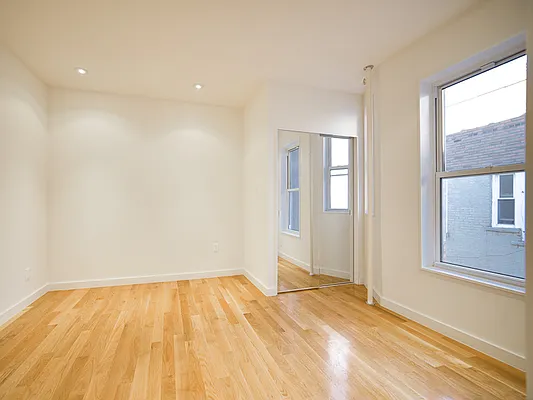 Rented by Veracity NYC LLC | media 15