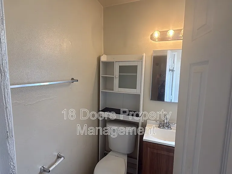 4523 51st St — Photo 15