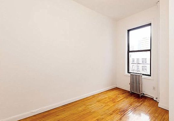 4th image of 217 Thompson St APT 20