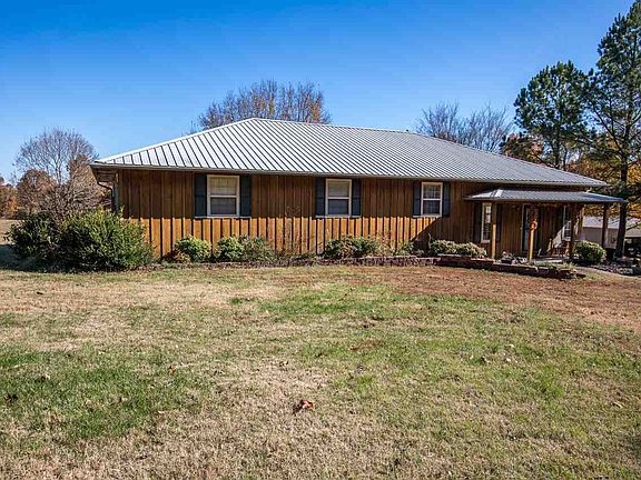 2nd image of 1100 County Road 304
