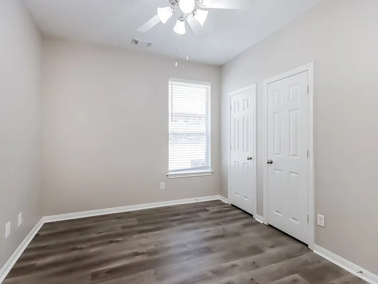 25589 Oakhurst Forest Dr — Photo 12