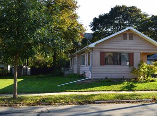 912 Pacific Ave, Lansing, MI 48910