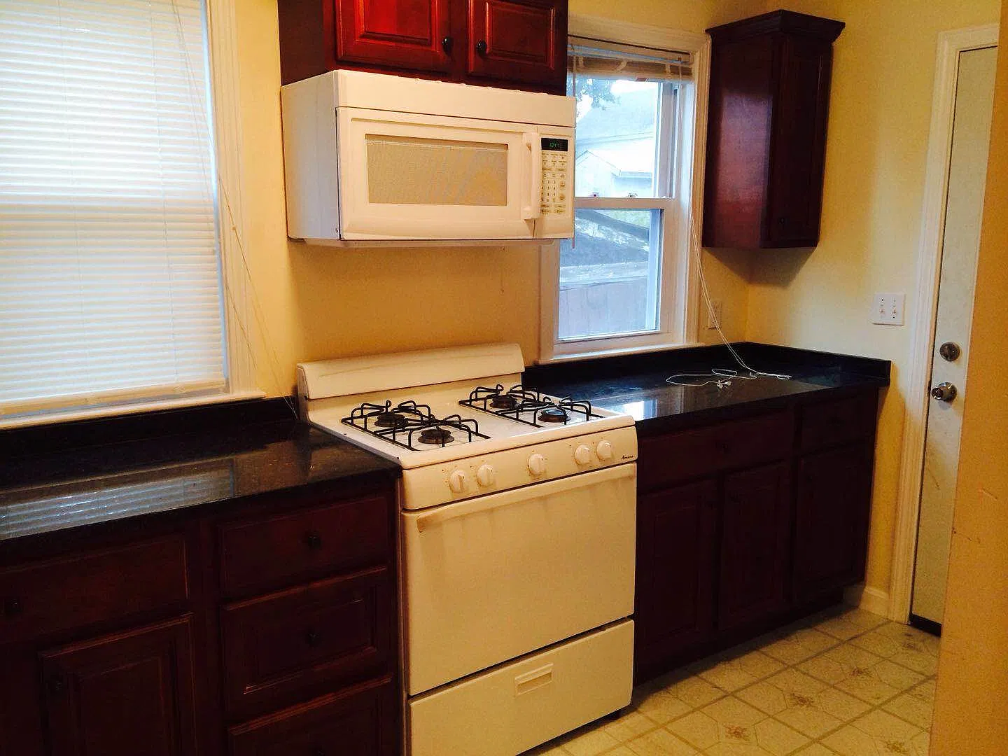 Gershom Ave, Lowell — Photo 1