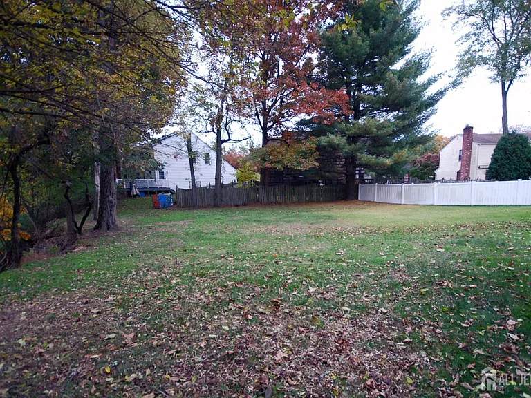 6 Heather Ln — Photo 29