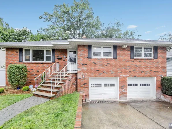 193 Lakeview Ave, Leonia, NJ 07605