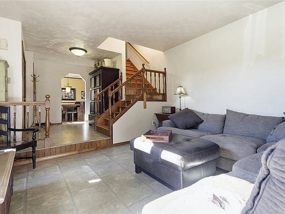 5th image of 103 Eastview Dr