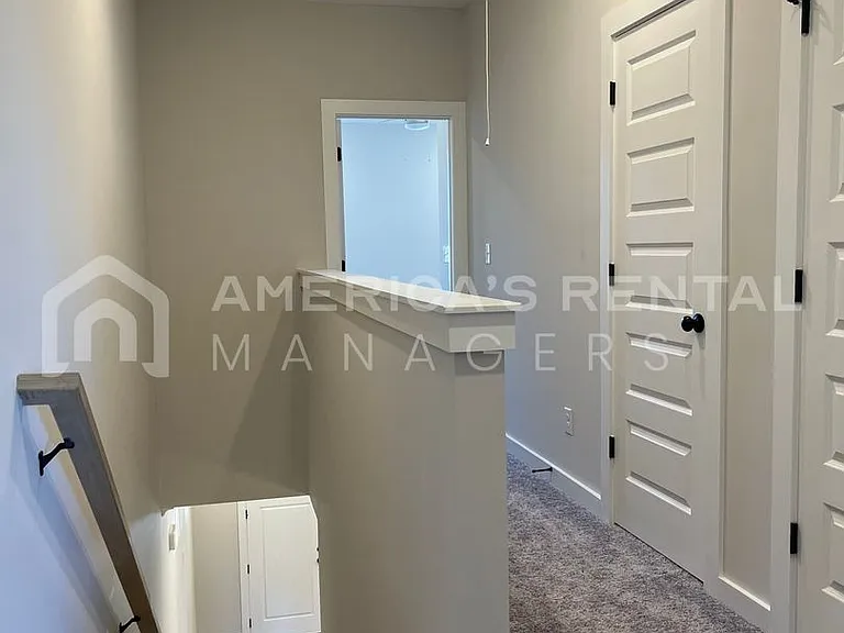 4826 Silas Ave — Photo 14