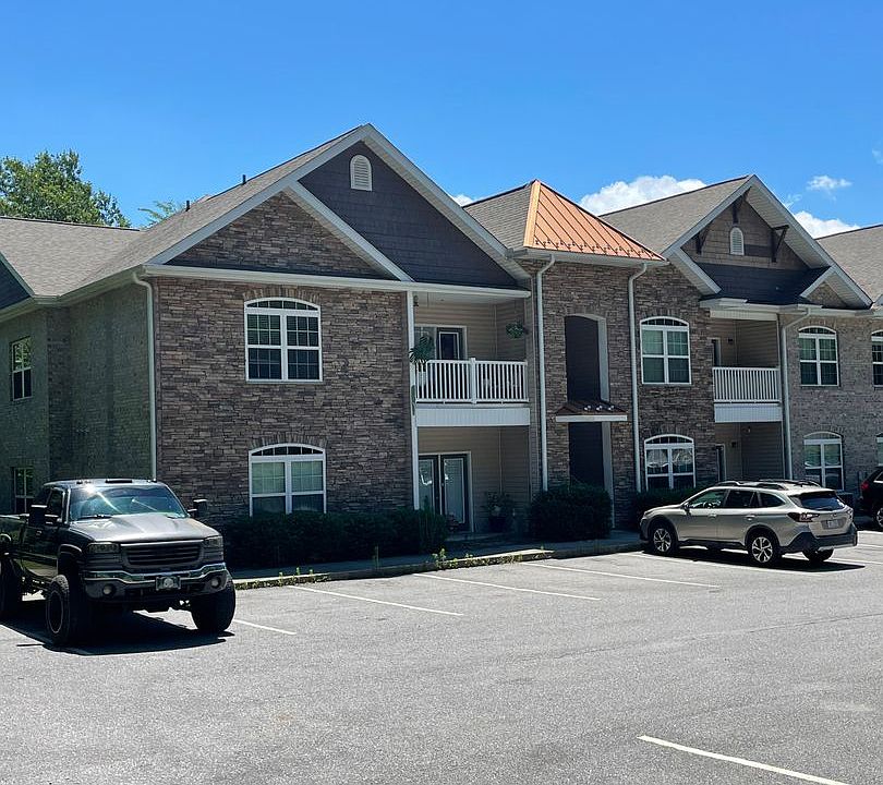 1st image of 190 Eli Hartley Dr APT 204