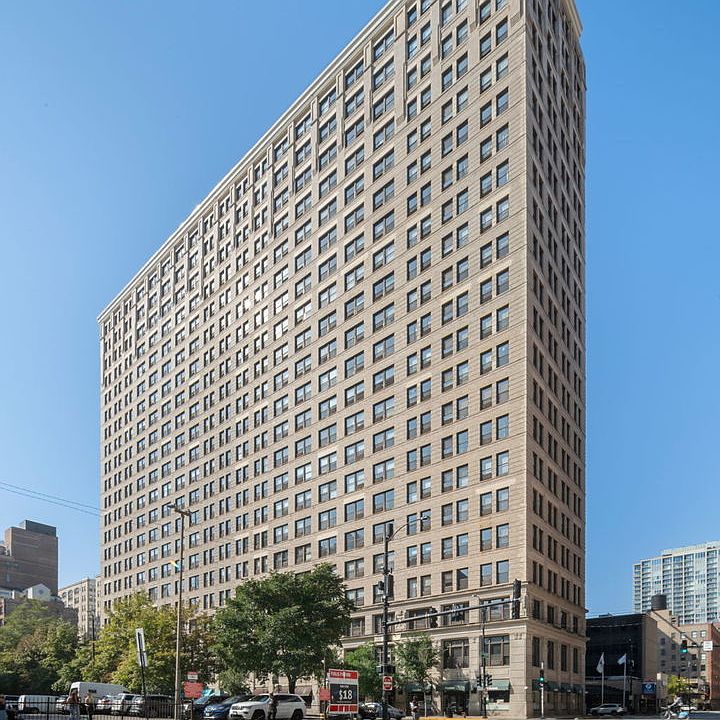 1st image of 600 S Dearborn St APT 1714