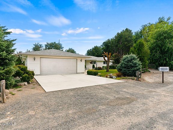 3rd image of 7504 Skyview Ct