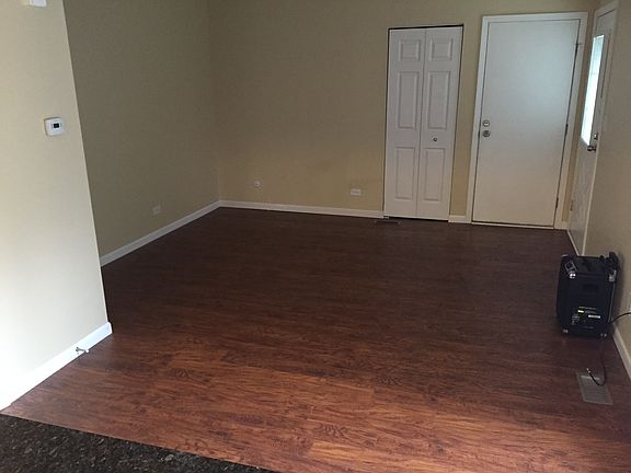 3rd image of 2681 Waterford Ct